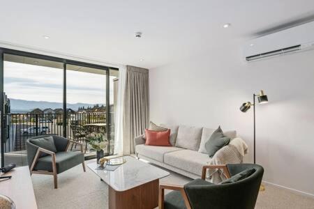 Alps Serenity Retreat - Wanaka Bagian luar foto
