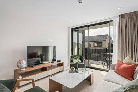 Alps Serenity Retreat - Wanaka Bagian luar foto